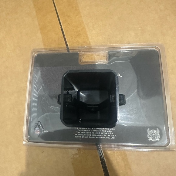 NFL Dallas Cowboys trailer hitch cover - Picture 2 of 3